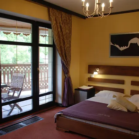 Zolota Pidkova&river 1 Hotel 4*