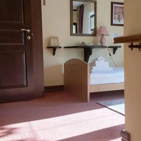 Zolota Pidkova&river 1 Otel 4*