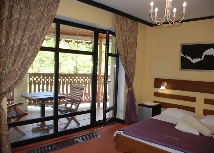 Zolota Pidkova Karpat 4*