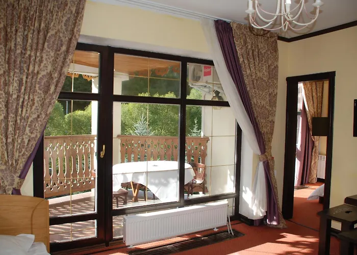 Zolota Pidkova Karpat 4*