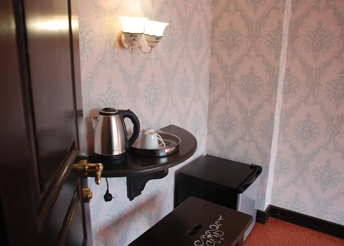Zolota Pidkova Karpat Hotel
